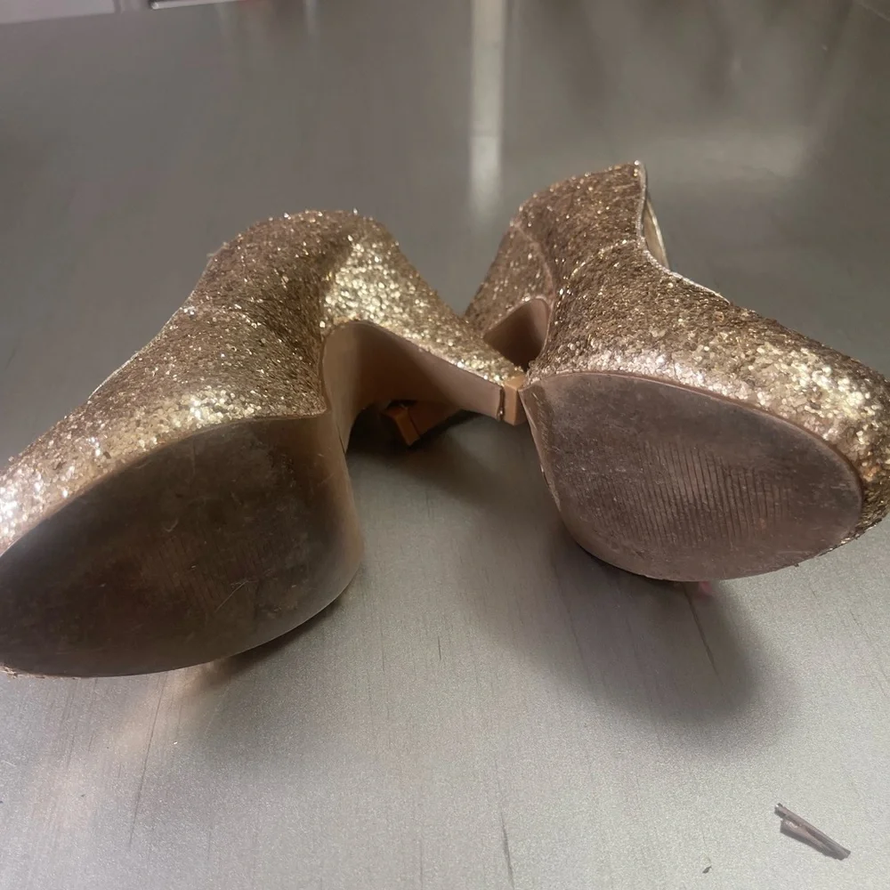 Cupid closed toe heels - Picture 3 of 7